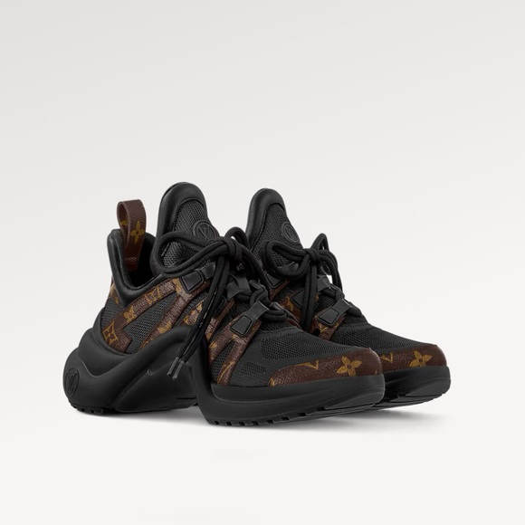 Louis Vuitton Sneakers - Picture 1 of 5